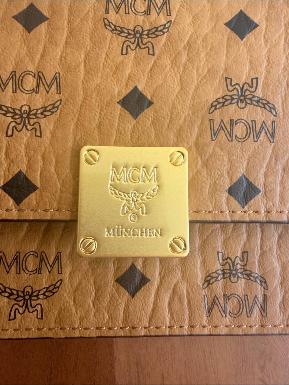 ✨ NWT SOLD OUT MCM Aren Crossbody Wallet | Cognac Visetos | Full Presentation - Picture 4 of 16